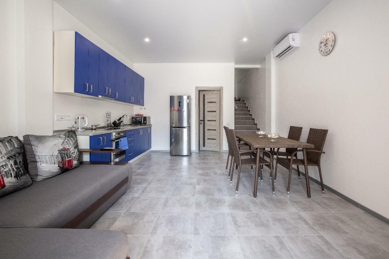 золотой бугаз Apartment Gribovka