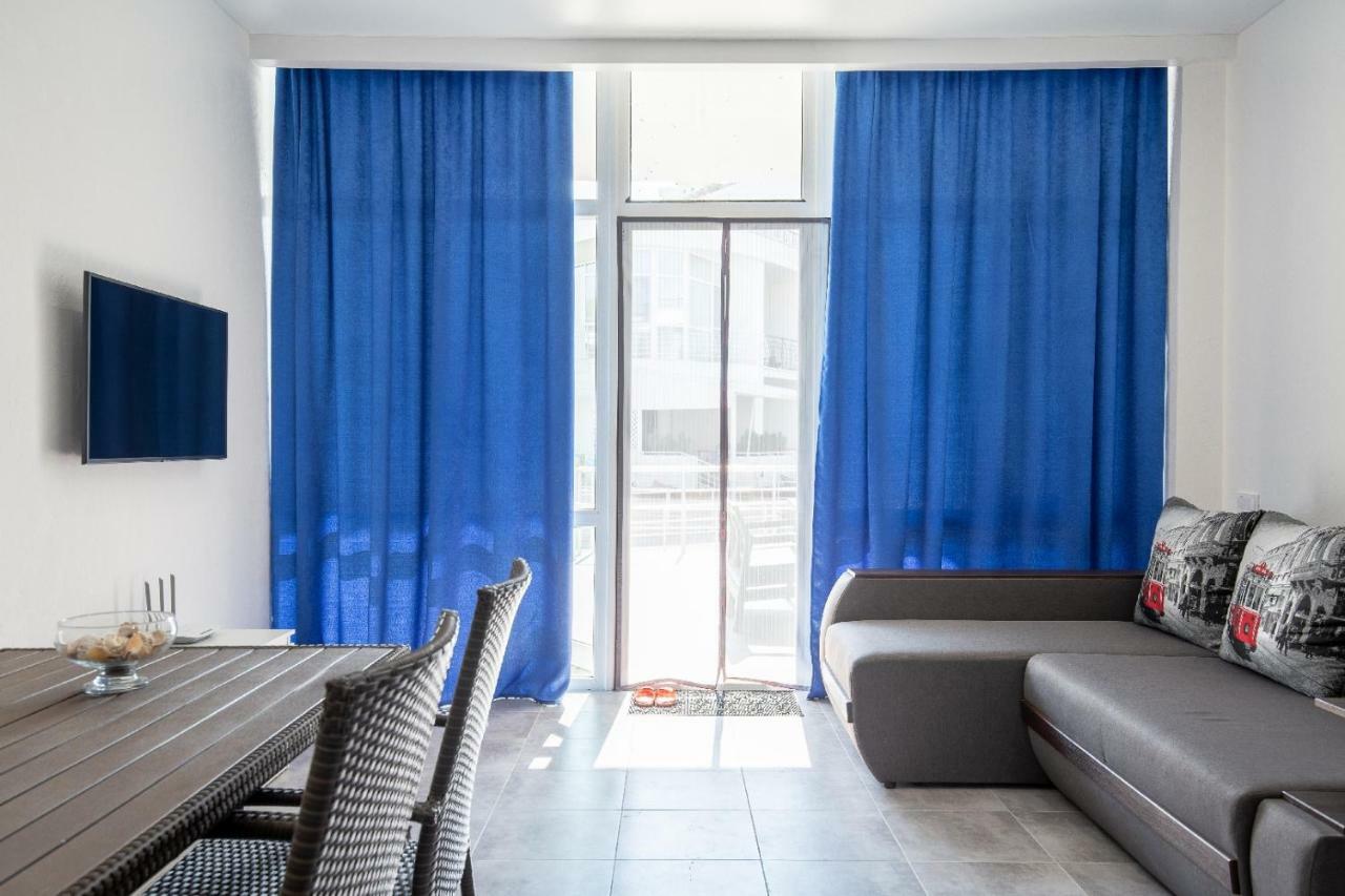 Apartment золотой бугаз *